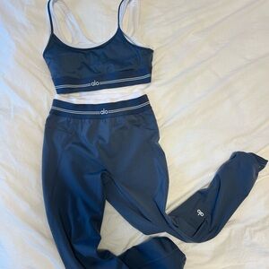 ALO Yoga Navy Blue Leggings and Bra Set